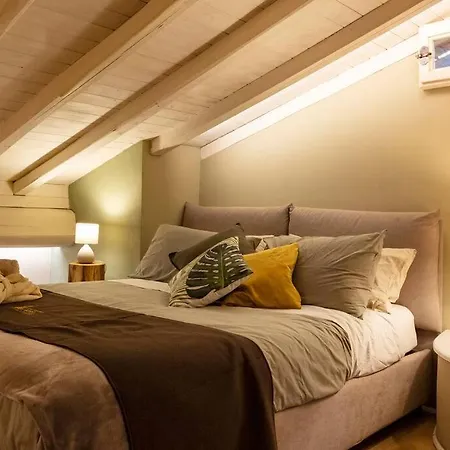 Apartment Alma - - Siena *